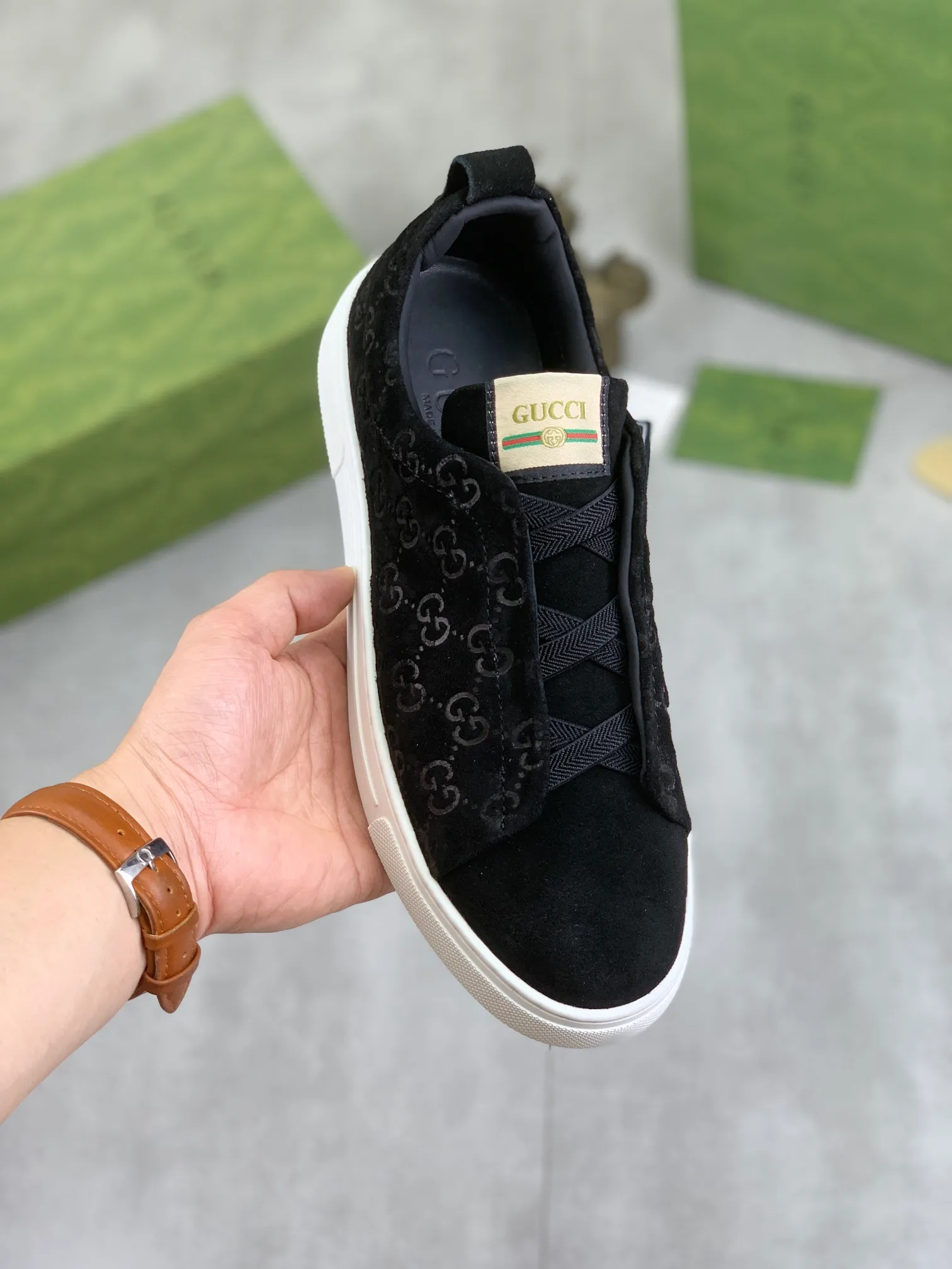 Men's shoes 💰P460💰[New model] (GUCCI) official website's latest 🎁🎁casual and fashionable men's shoes👟, hot style 💥 style is simple and elegant, exclusive for trendy men. Unique official website's latest brand double G elements Original 👑Gucci decoration, fashionable and generous, the fabric is original frosted calfskin✅Full imported sheepskin lining, the official website specifies wear-resistant, lightweight original rubber casual outsole, the classic model is taken in kind at the counter🎬38-44 3⃣️colors available